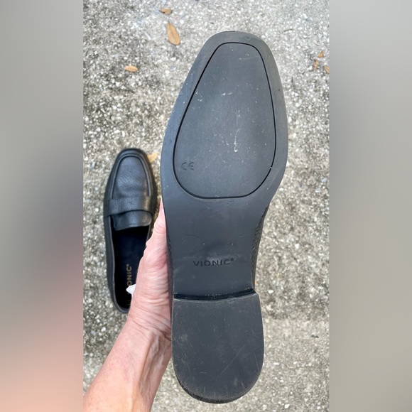 *EUC* Vionic Sellah Loafers - Womens Size 10 - Black Pebbled Leather Flats/Shoes - Picture 7 of 8